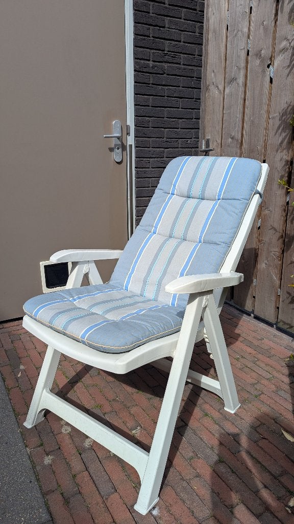 Tuinstoel met kussen, Ophalen, Gebruikt, Kunststof, Verstelbaar