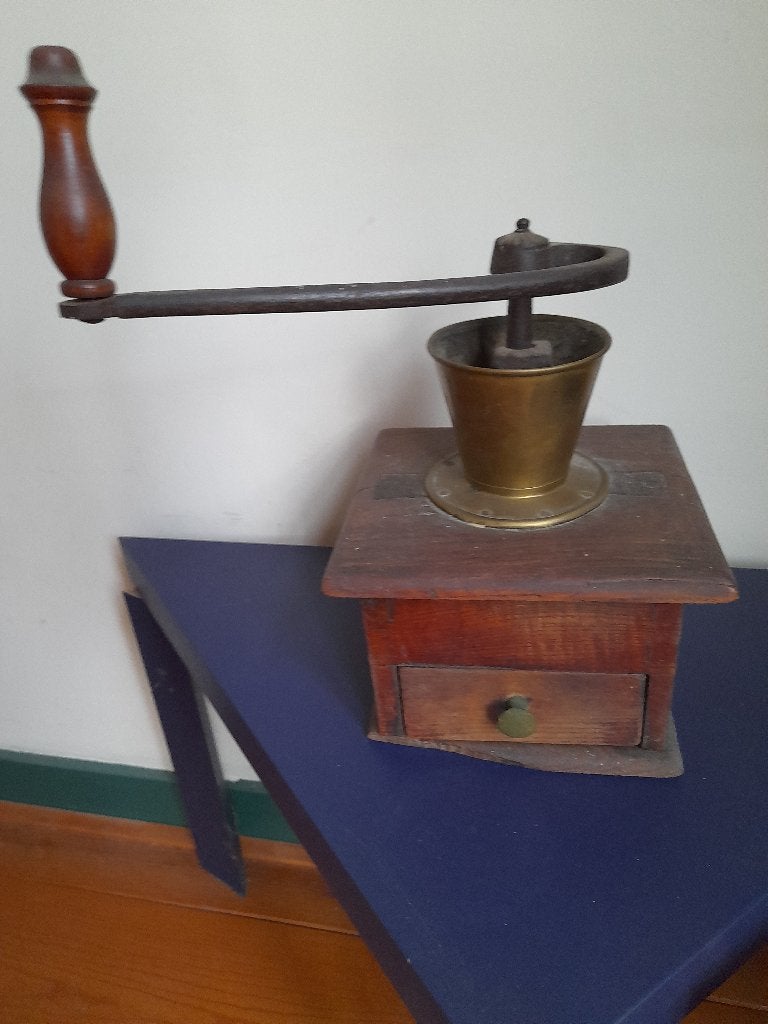 Antieke handmatige koffiemolen, Antiek en Kunst, Ophalen