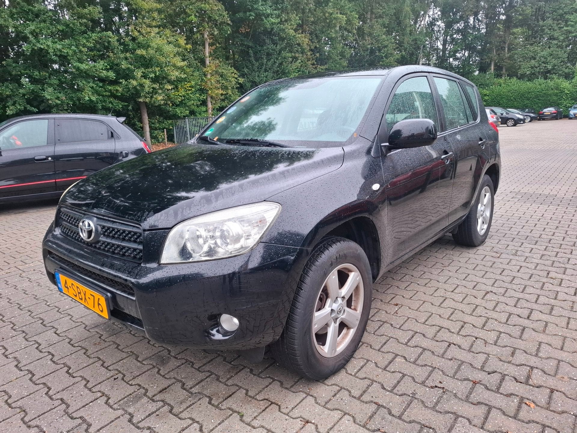 Toyota RAV4 2.0 VVTi AWD Trekhaak | Airconditioning, Auto's, Toyota, 1998 cc, 4 cilinders, 2000 kg, Zwart