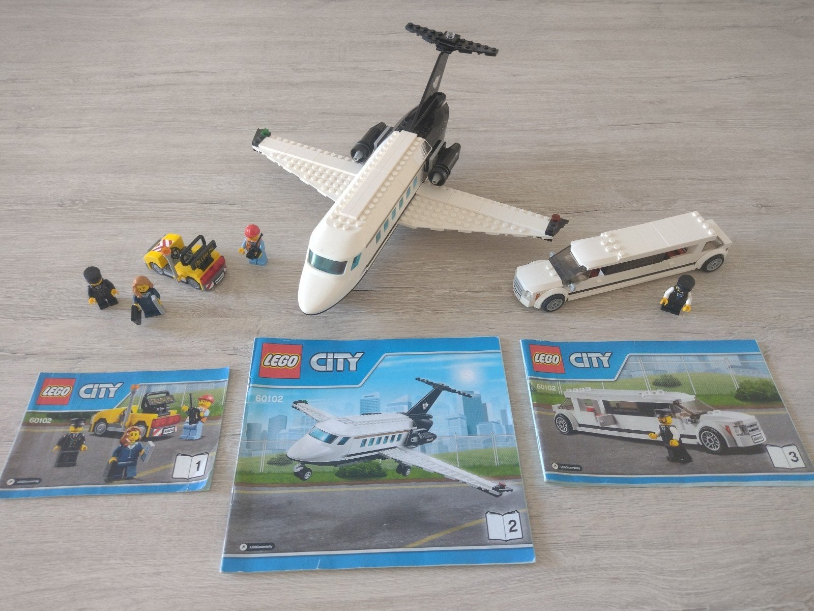 Lego City Vliegveld VIP service (60102), Ophalen