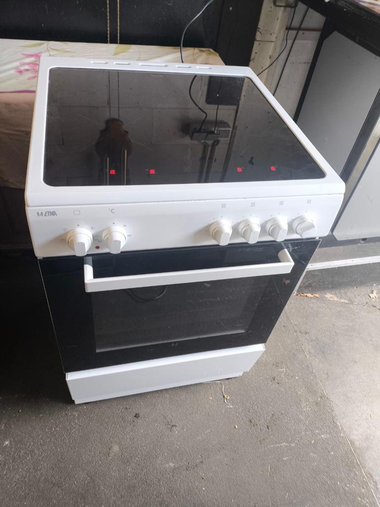 ETNA FIV560WIT Inductie Fornuis, Ophalen, 4 kookzones, Zo goed als nieuw, Inductie