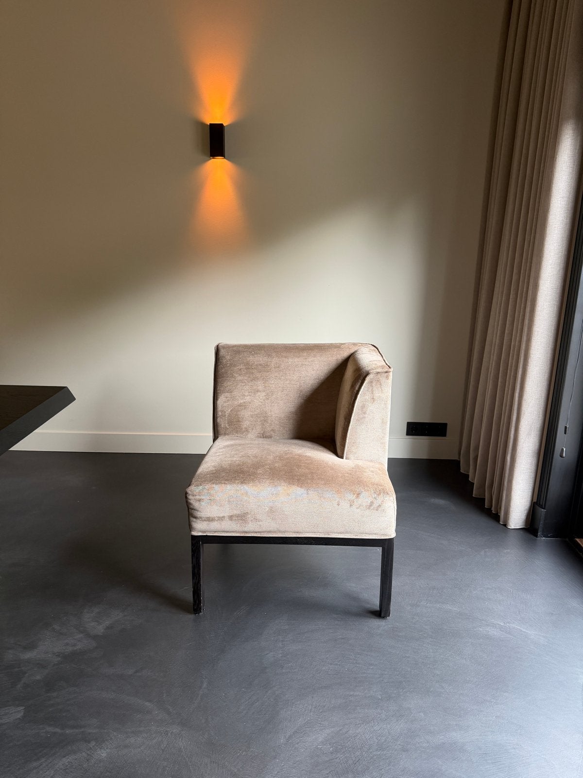 8x Grey7 eetkamerfauteuil Bertram Beerbaum, Overige kleuren, Design, Ophalen of Verzenden, Zo goed als nieuw