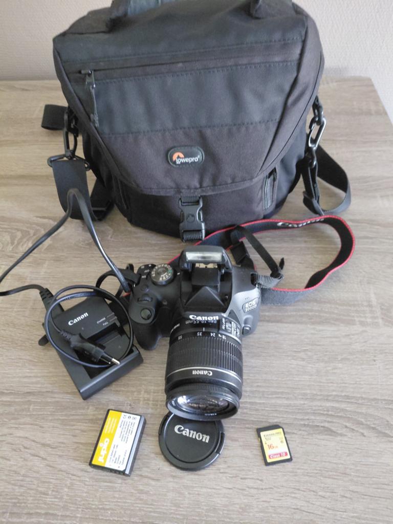 Canon EOS 2000d camera met WIFI verbinding, Ophalen of Verzenden, Zo goed als nieuw, Canon, 8 keer of meer