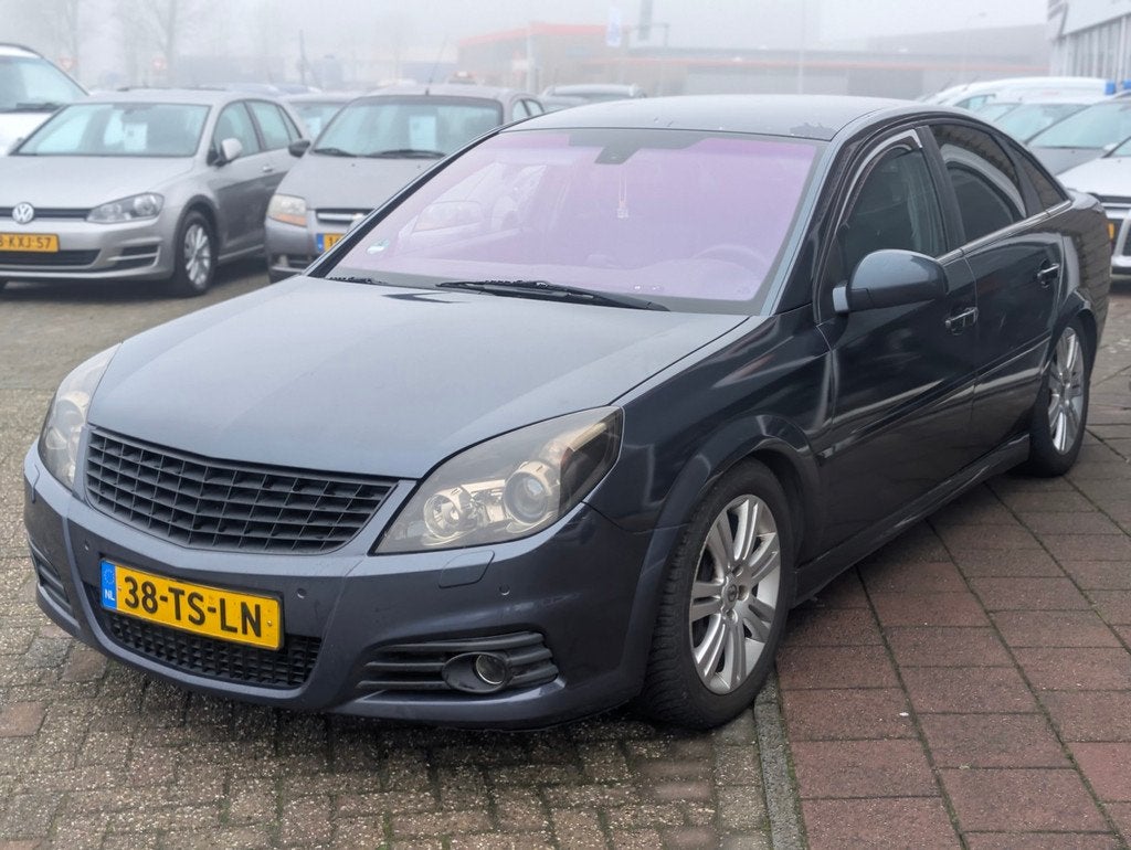 Opel Vectra GTS 2.8 V6 Executive - Automaat - Pdc - Stoelver, Auto's, Opel, Gebruikt, Zwart, 1505 kg, Vectra
