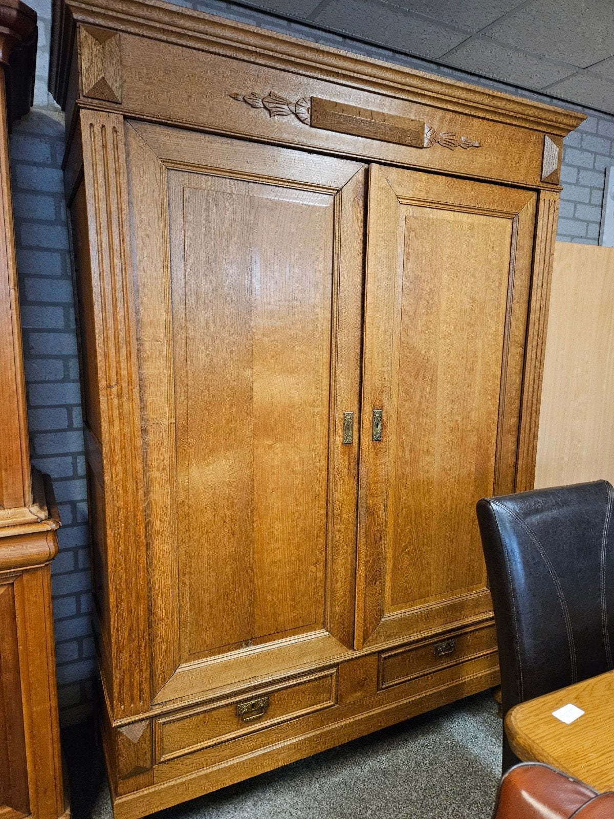 Antieke Houten Kledingkasten, Ophalen