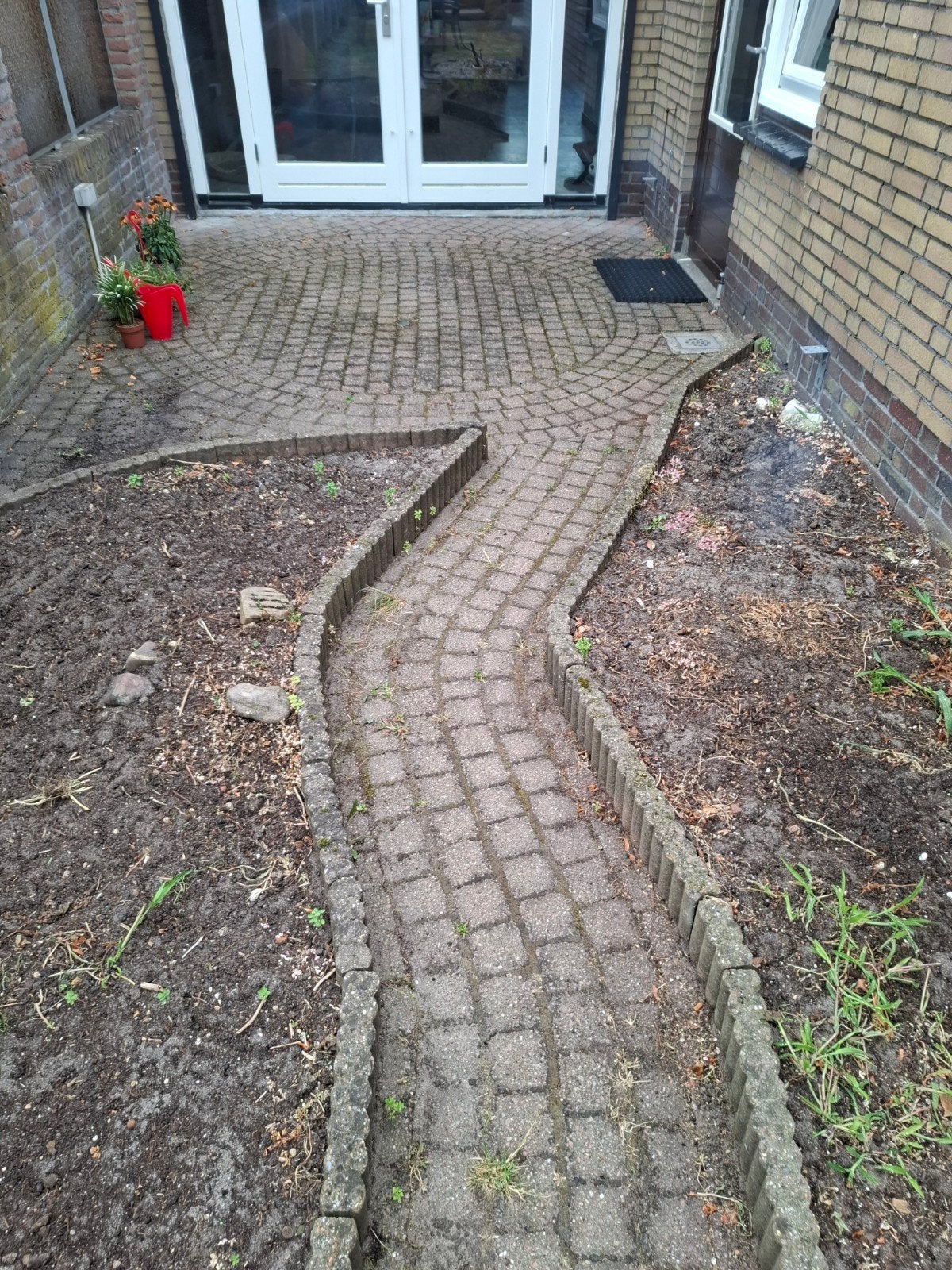 gratis ophalen stenen en kleine witte steentjes, Tuin en Terras, Tegels en Klinkers, Ophalen, Beton, Klinkers