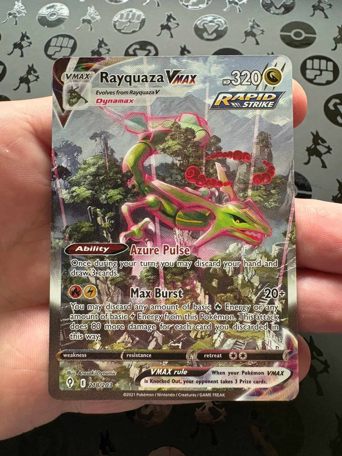 Rayquaza VMAX 218 Evolving Skies NM Pokémon kaart, Hobby en Vrije tijd, Verzamelkaartspellen | Pokémon, Ophalen of Verzenden, Zo goed als nieuw