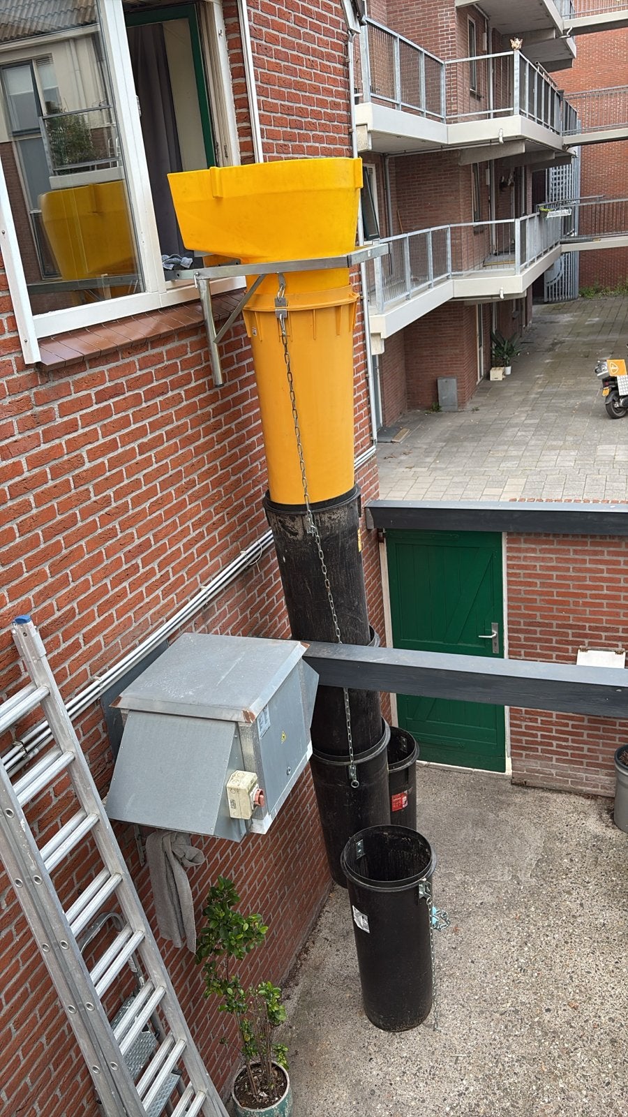 Bouwafval stortkoker set met trechter en emmers, Doe-het-zelf en Verbouw, Overige Doe-het-zelf en Verbouw, Ophalen, Gebruikt