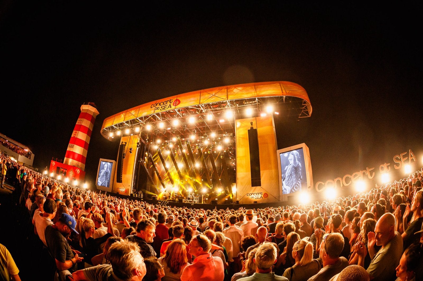 Gezocht VIP concert at sea, Twee personen