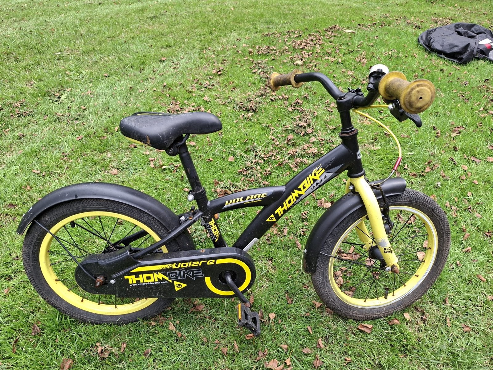 Volare Thombike kinderfiets 16 inch - Zwart/Geel, Ophalen, Gebruikt, Terugtraprem, 16 tot 20 inch