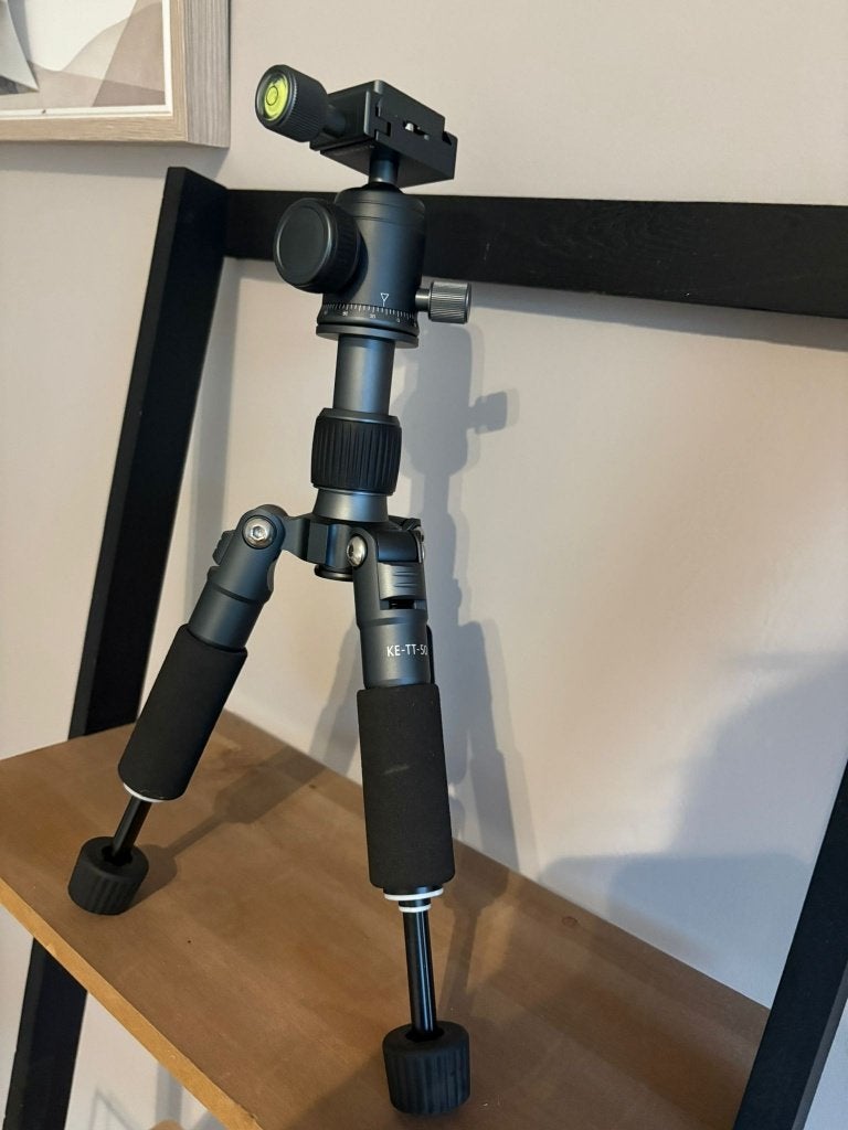 SIRUI KE-TT-50 tafelstatief + Logitech accessoire, Ophalen, 125 cm of minder, Driepoot, Zo goed als nieuw