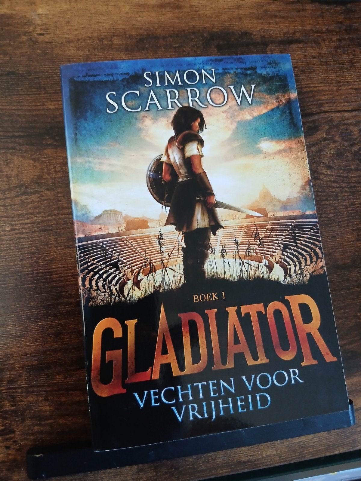 Gladiator: Vechten voor Vrijheid - Simon Scarrow (Boek 1), Ophalen of Verzenden, Zo goed als nieuw, Simon Scarrow