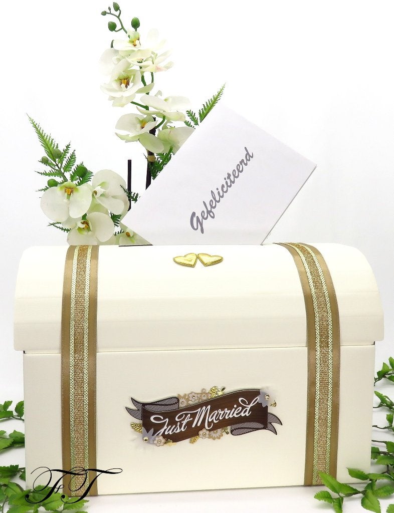 Schitterende enveloppendoos met Just Married op een banner., Hobby en Vrije tijd, Feestartikelen, Ophalen of Verzenden, Nieuw