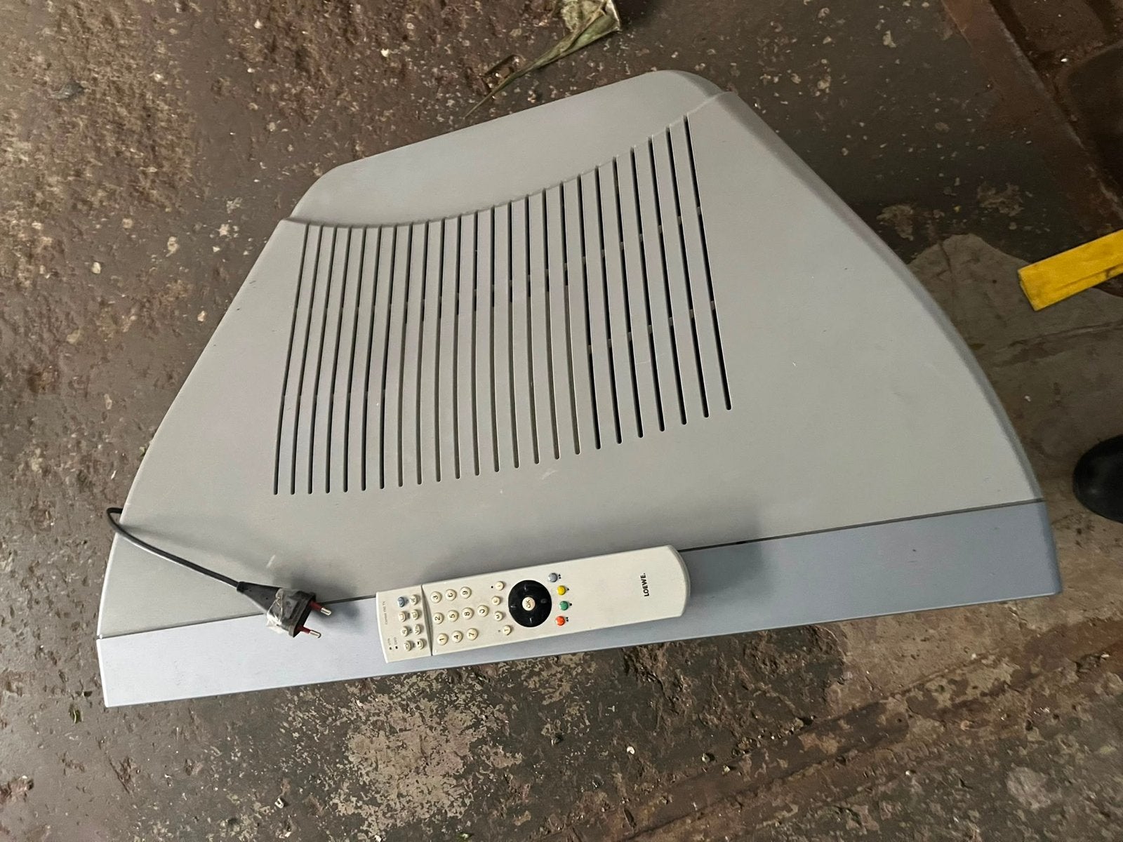 Loewe Acentos 3770 ZW TV uit de jaren 2000, werkt perfect, Audio, Tv en Foto, Vintage Televisies, Ophalen, Gebruikt, 60 tot 80 cm
