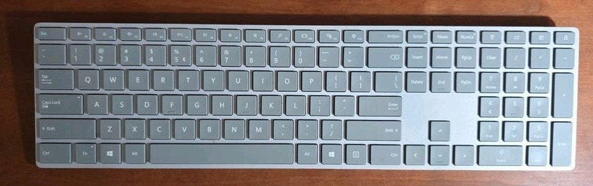 Microsoft Surface Bluetooth Qwerty Toetsenbord, Verzenden, Zo goed als nieuw, Draadloos, Qwerty
