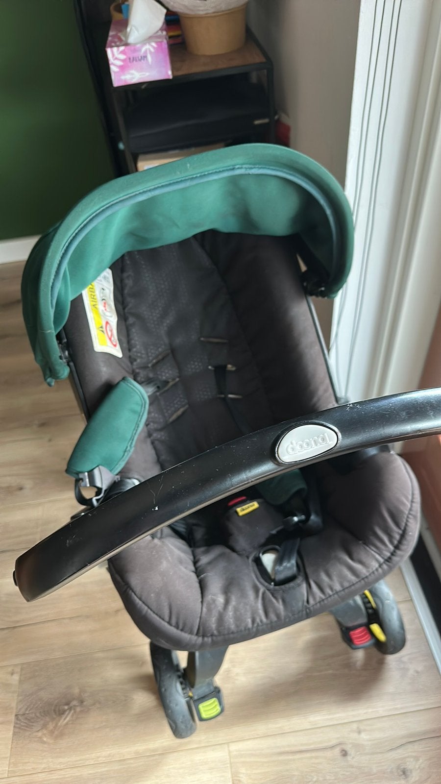 Doona autostoel en kinderwagen in 1, Kinderen en Baby's, Autostoeltjes, Autogordel, Zo goed als nieuw, 0 t/m 13 kg, Ophalen