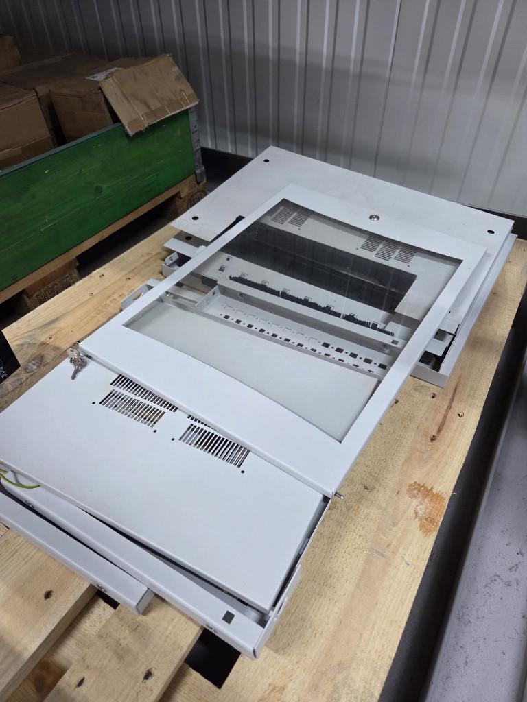 Rittal DK Flatbox 7507.010, Computers en Software, Serverkasten, Ophalen of Verzenden, Nieuw, Glas, Plaatstaal