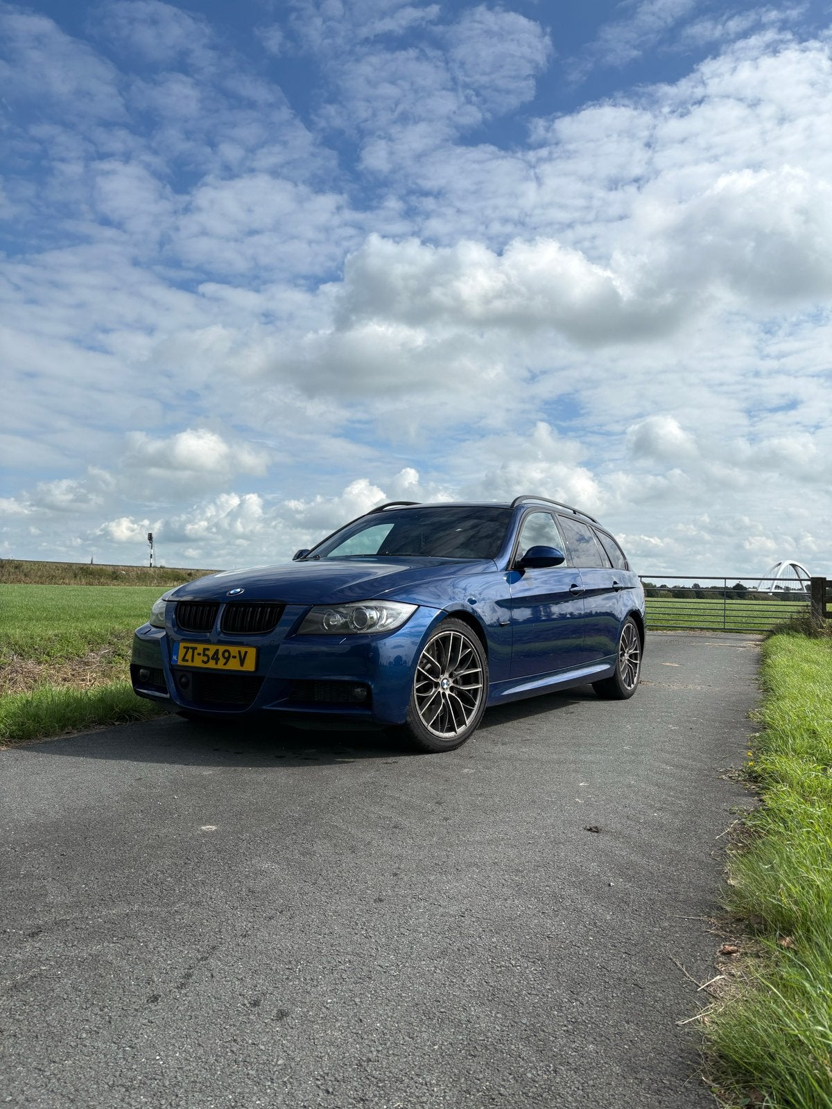 BMW e91 335d, 1800 kg, Zwart, Blauw, 286 pk