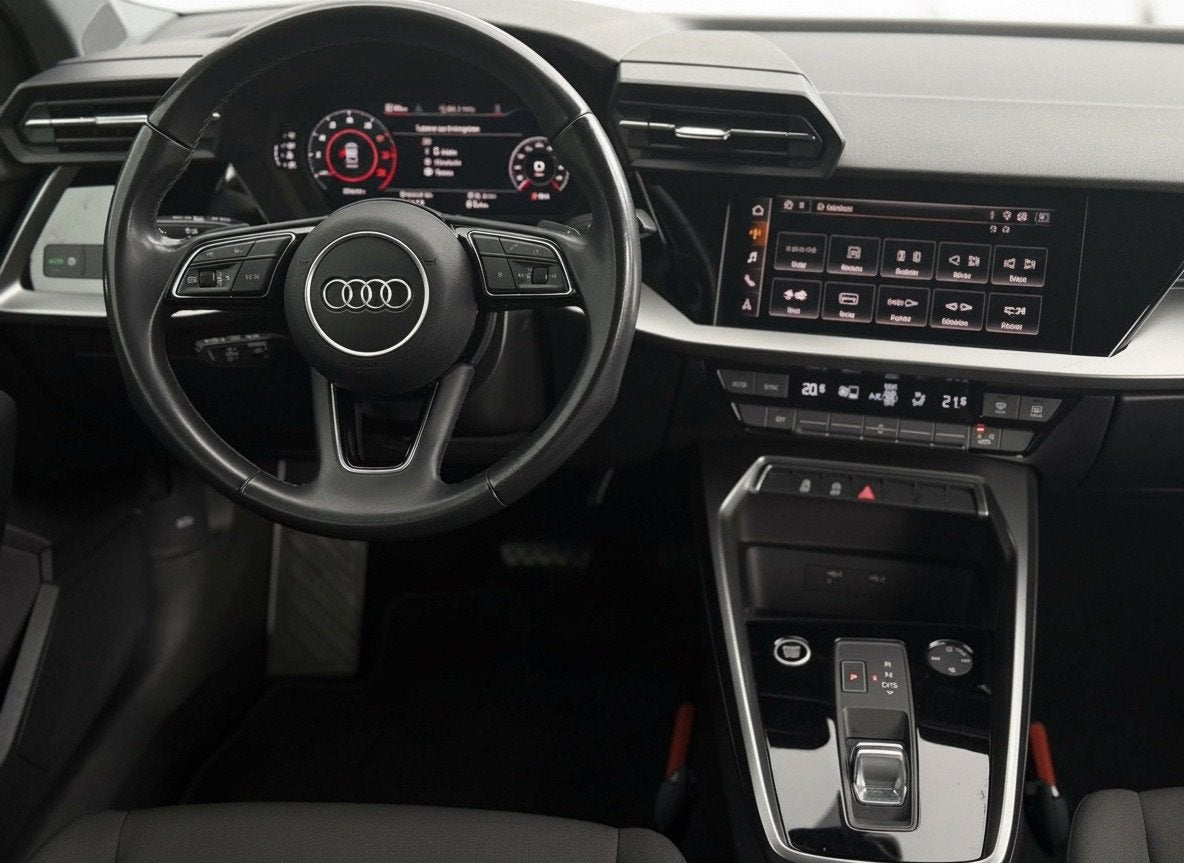 Audi A3 Limousine 30 TFSI Pro Line, digitaal cockpit, 1 e ei, Auto's, Gebruikt, Zwart, Origineel Nederlands, Hybride Elektrisch/Benzine