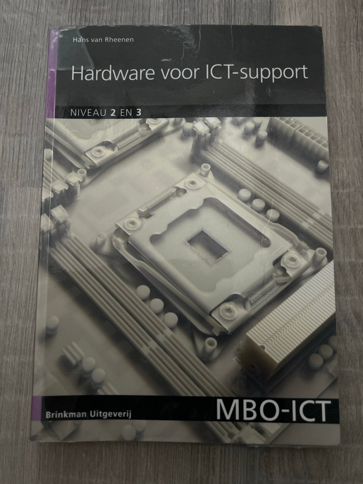 Hardware voor ICT-support MBO-ICT Niveau 2 en 3, Ophalen of Verzenden, Beta, Zo goed als nieuw, MBO