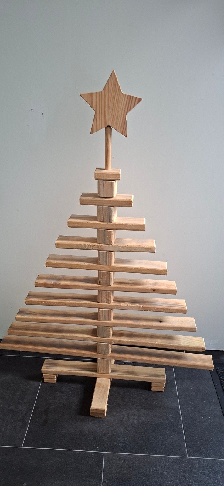Nieuwe Kerstboom (Hout), Ophalen