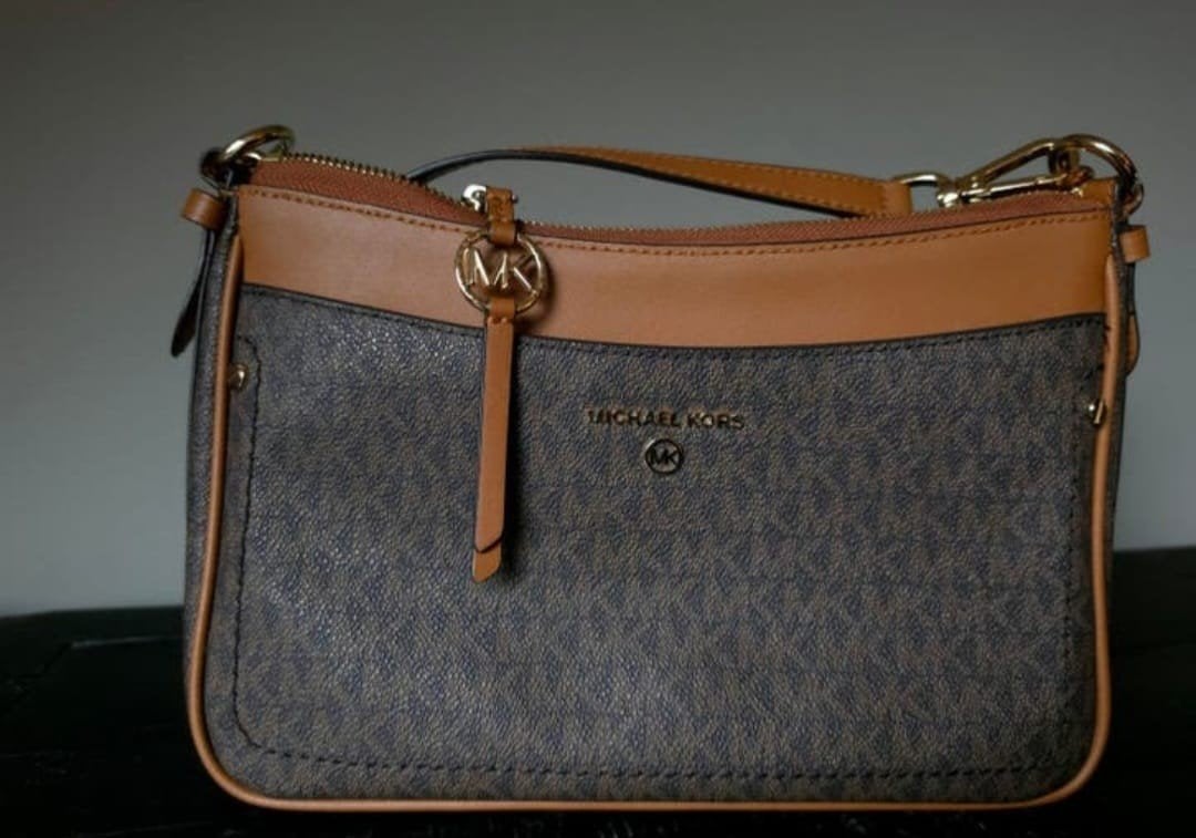 Michael kors tas crossbody large in nette staat, Ophalen of Verzenden, Zo goed als nieuw, Bruin, Schoudertasje