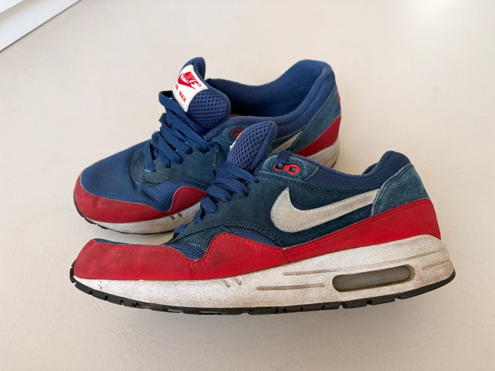 Nike Air Max 1 - Maat 43, Kleding | Heren, Schoenen, Blauw, Ophalen of Verzenden, Sneakers of Gympen, Gedragen