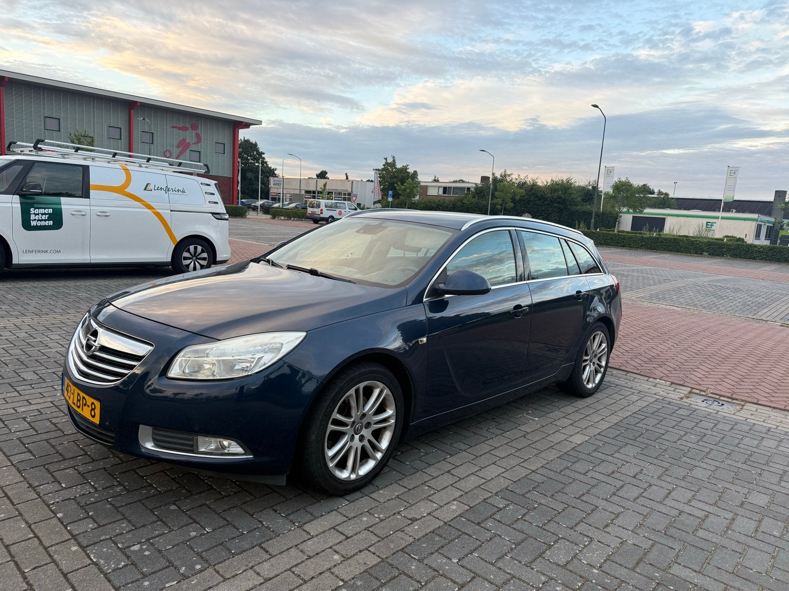 Opel Insignia 1.6 Turbo Ecotec 180pk 2010 Blauw, Auto's, Zwart, 4 cilinders, Handgeschakeld, Particulier