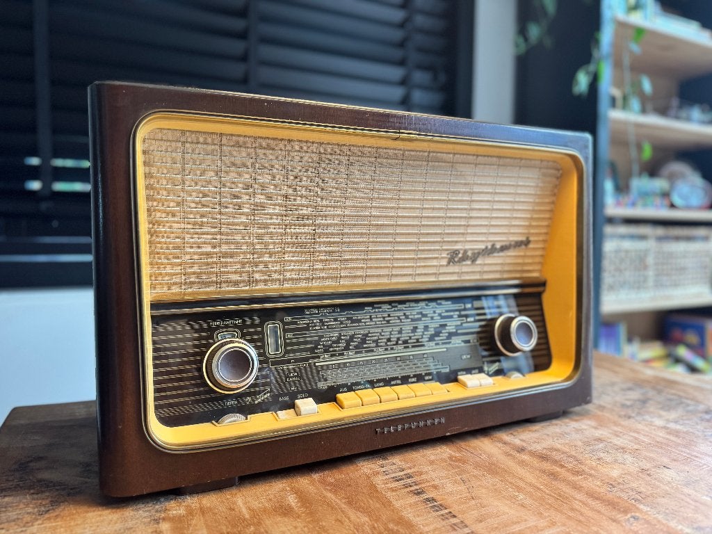 Telefunken Rythmus 9 buizenradio jaren '50, Ophalen