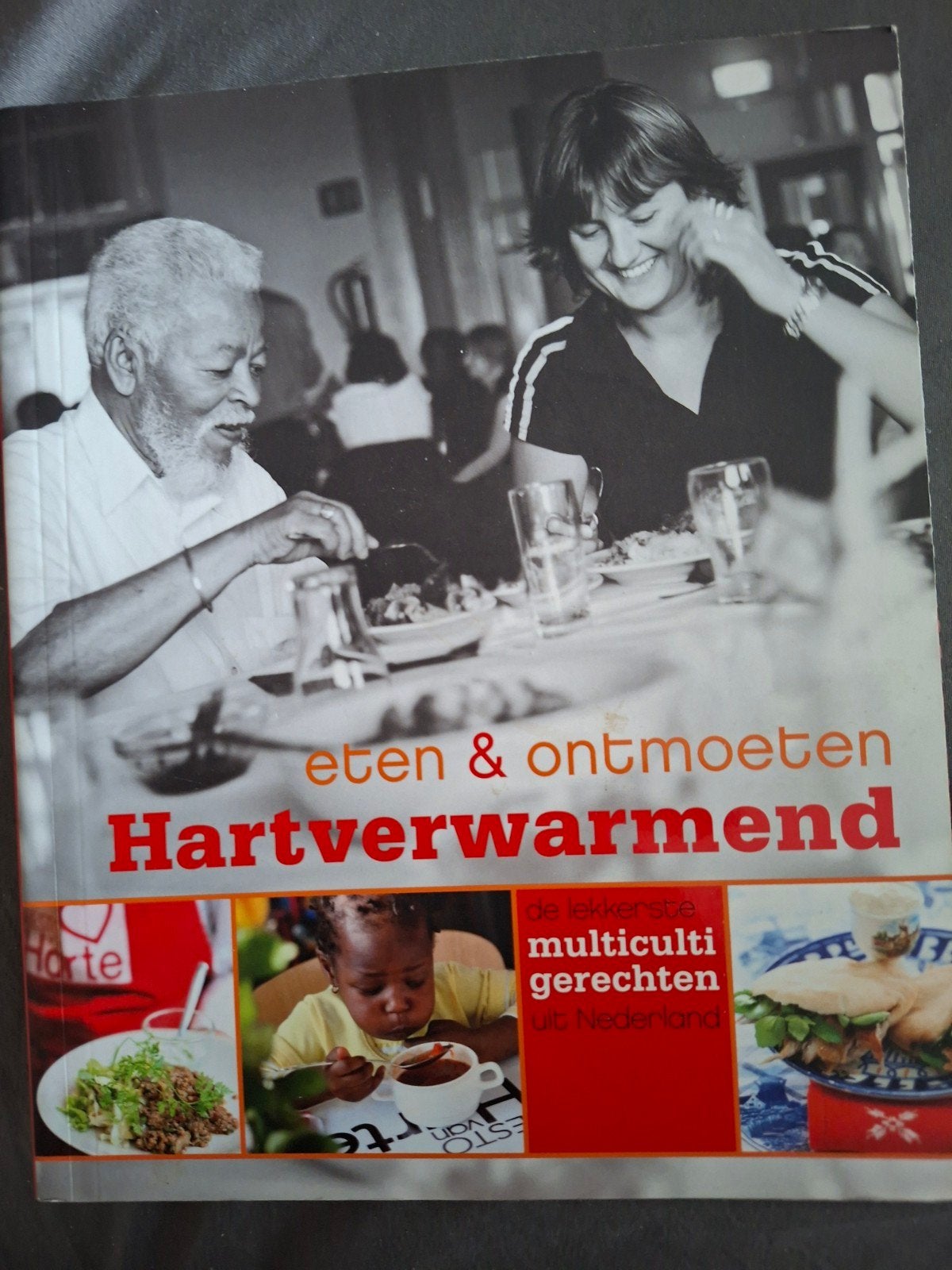 Eten & Ontmoeten: Hartverwarmend - Multicultureel Kookboek, Hoofdgerechten, Ophalen of Verzenden, Zo goed als nieuw, Overige gebieden