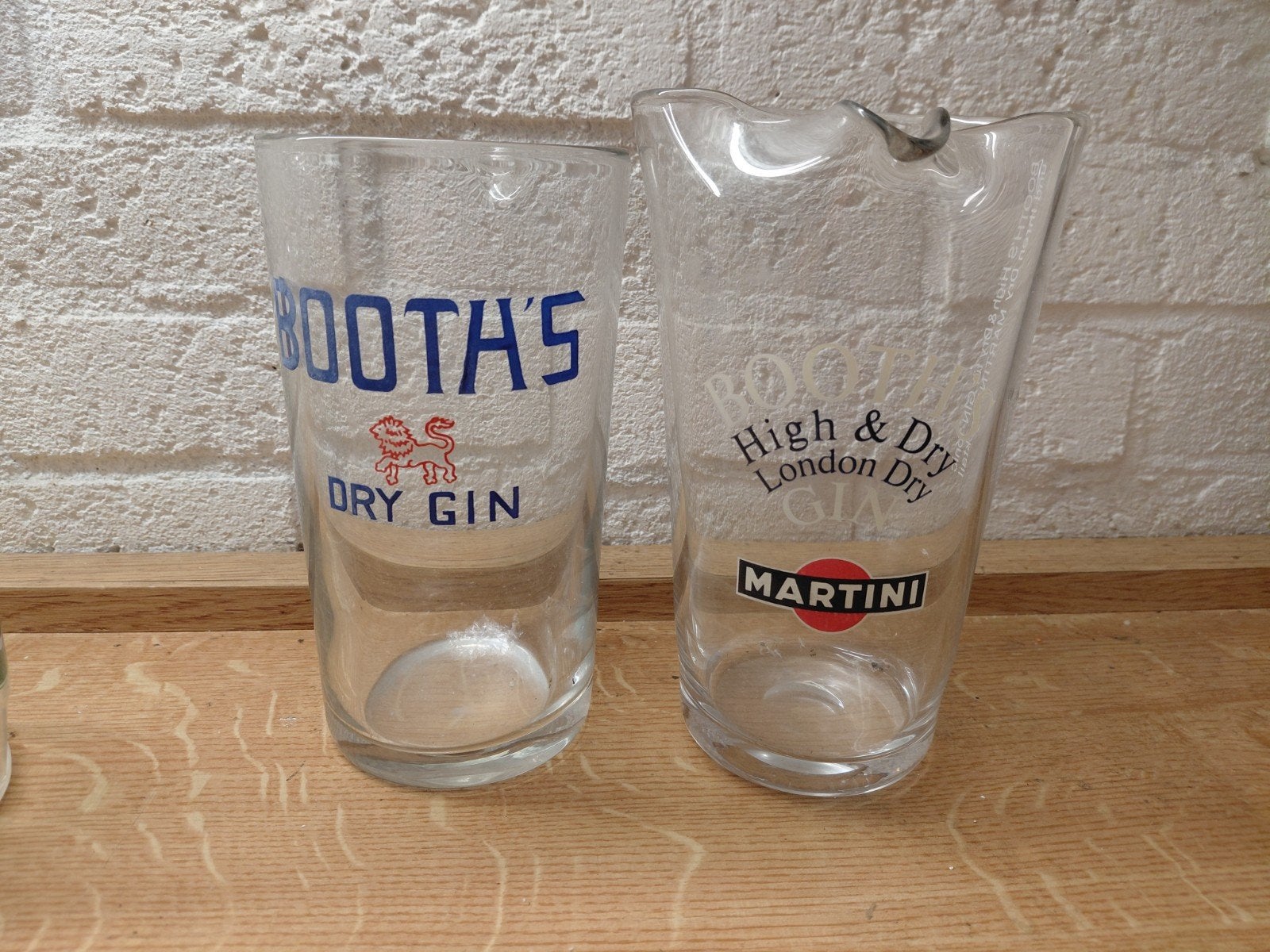 Glazen schenkkan Booth's Gin / Martini, Verzamelen, Ophalen of Verzenden, Gebruiksvoorwerp