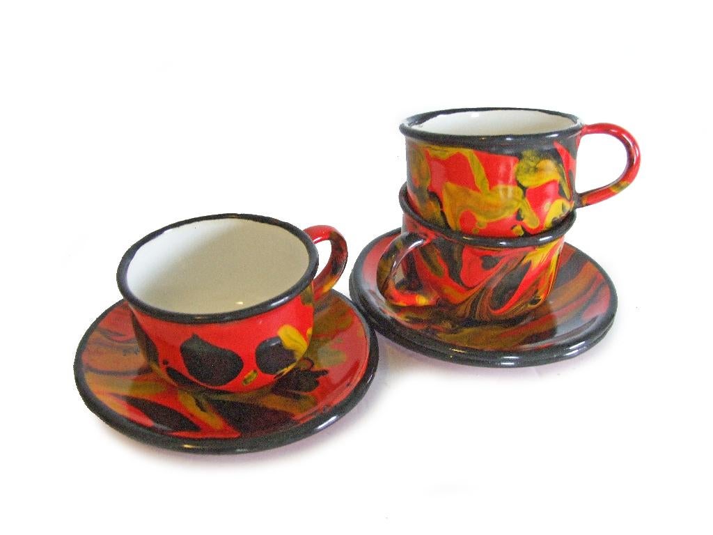 3 bijzondere kopjes en schotels van emaille, Antiek en Kunst, Curiosa en Brocante, Ophalen of Verzenden