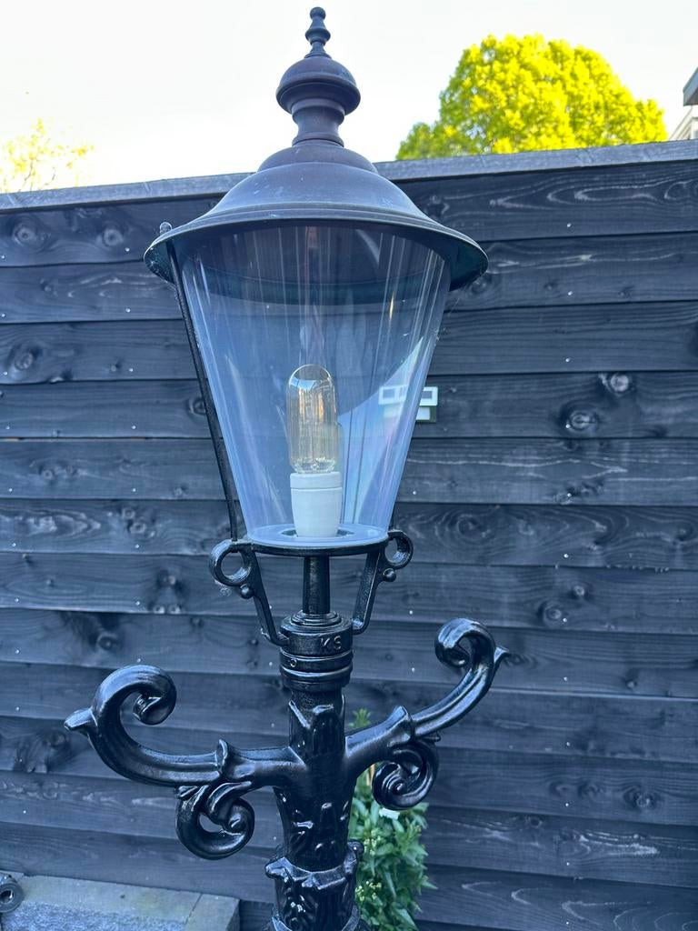 Lantaren K&S nostalgie klassiek zwart buitenverlichting, Minder dan 50 watt, Staande lamp, Ophalen of Verzenden, Netvoeding