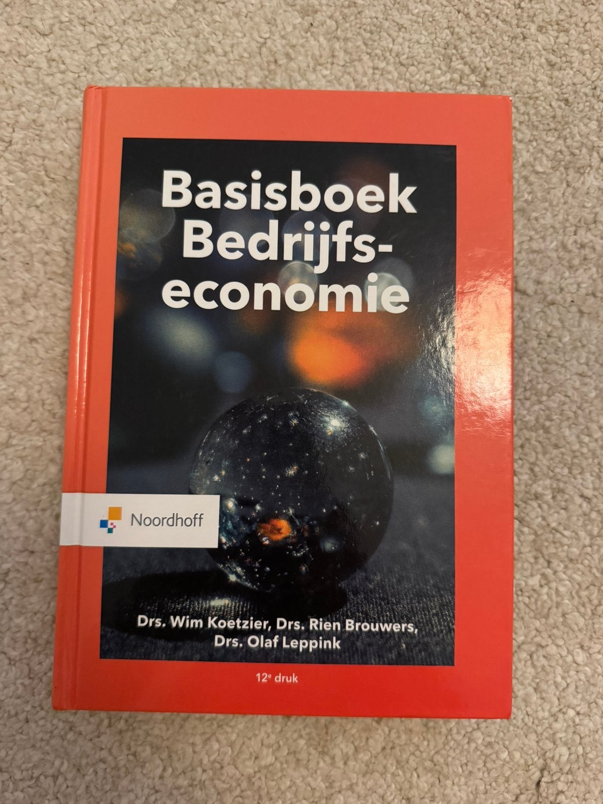 Basisboek bedrijfseconomie, Boeken, Ophalen of Verzenden, Zo goed als nieuw, Economie en Marketing