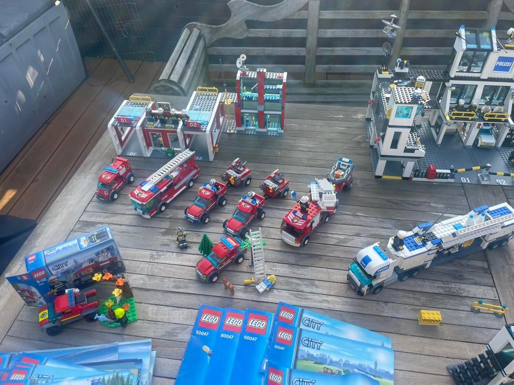 Zeer groot lot lego city politie en brandweer in nieuwstaat, Ophalen of Verzenden, Zo goed als nieuw, Versiering