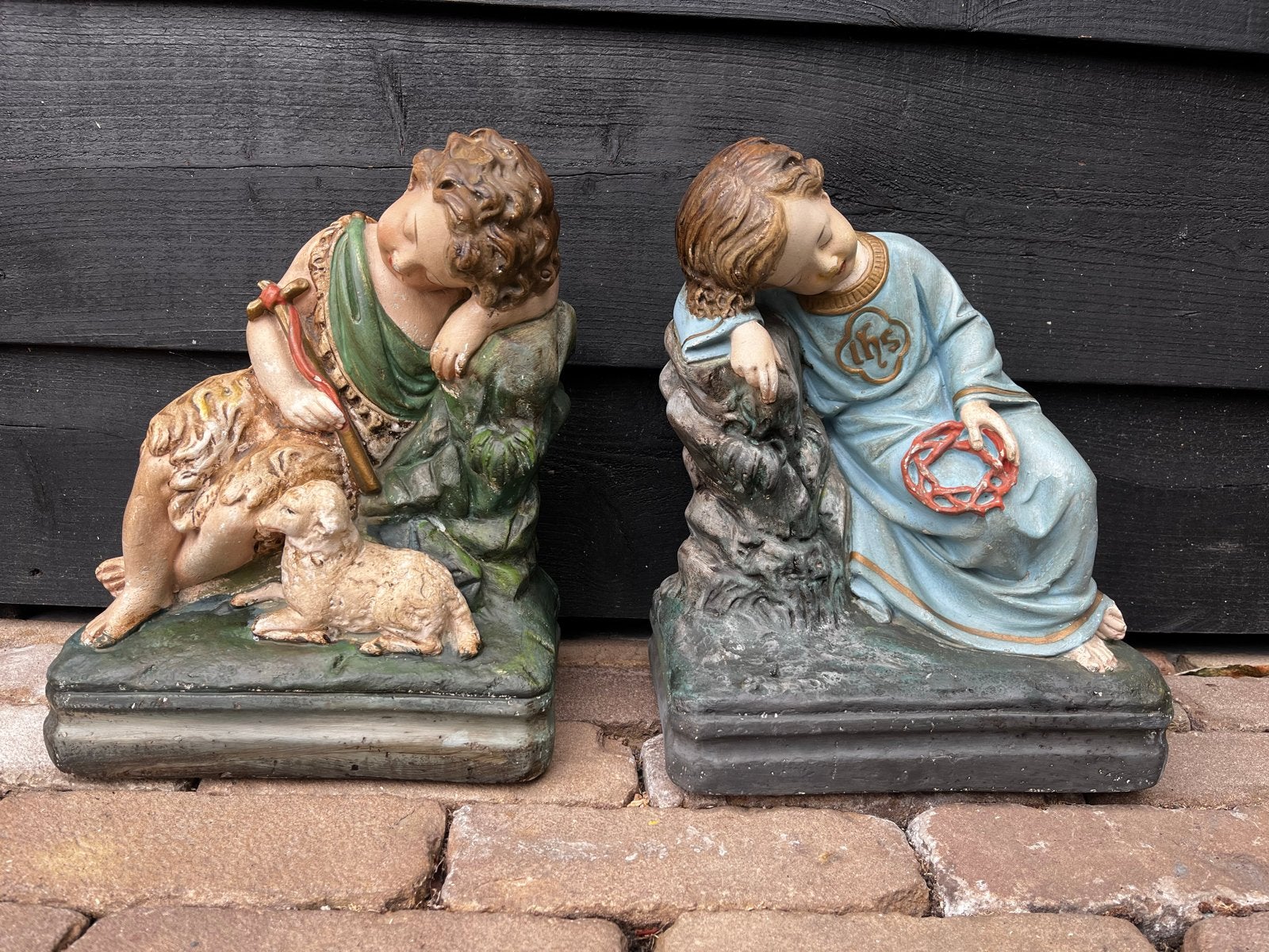 Antieke beelden van Jezus en Johannes de Doper, Ophalen