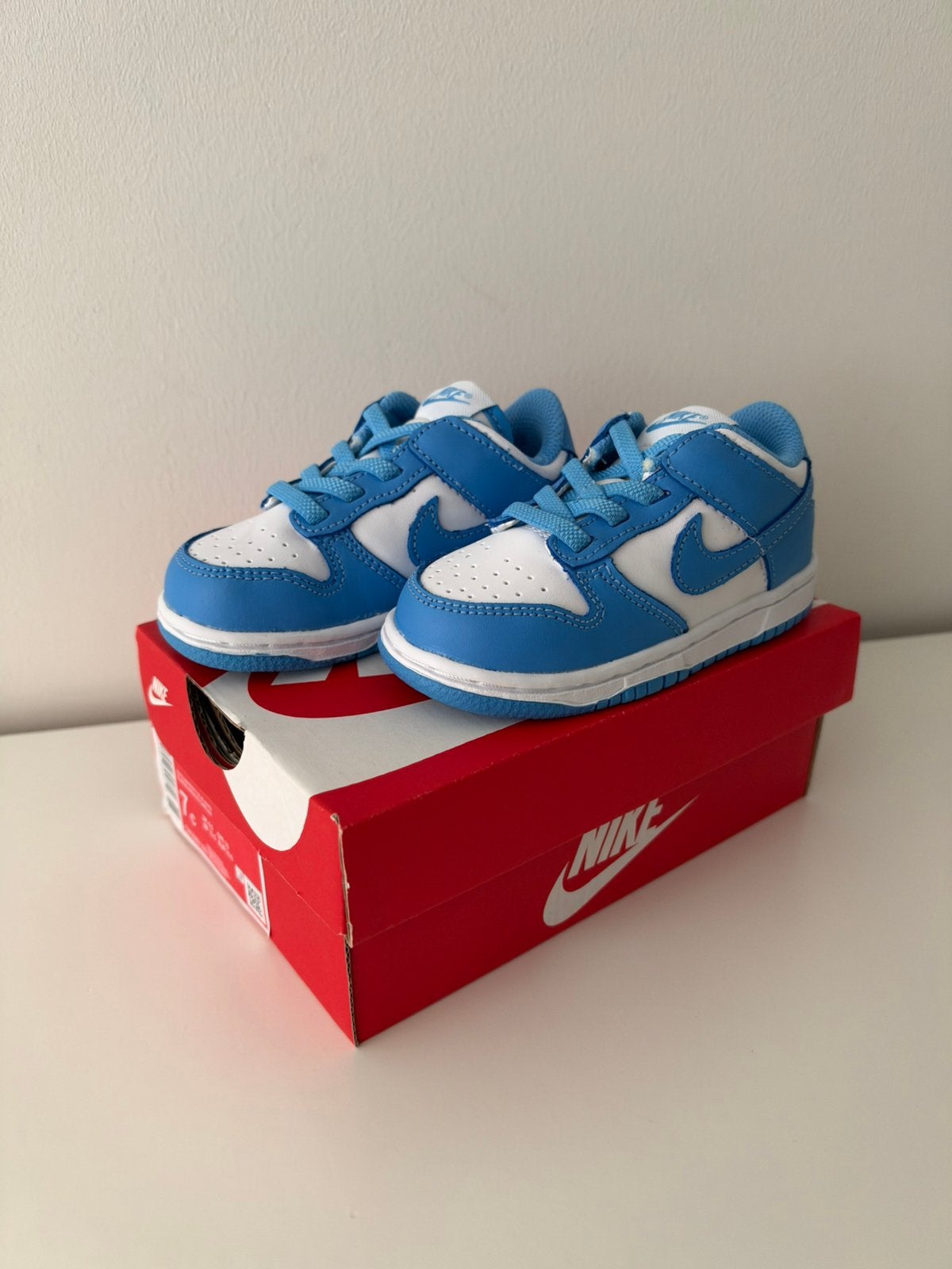 NIEUW Nike Dunk Low - maat 23,5, Ophalen of Verzenden, Jongen of Meisje, Schoenen