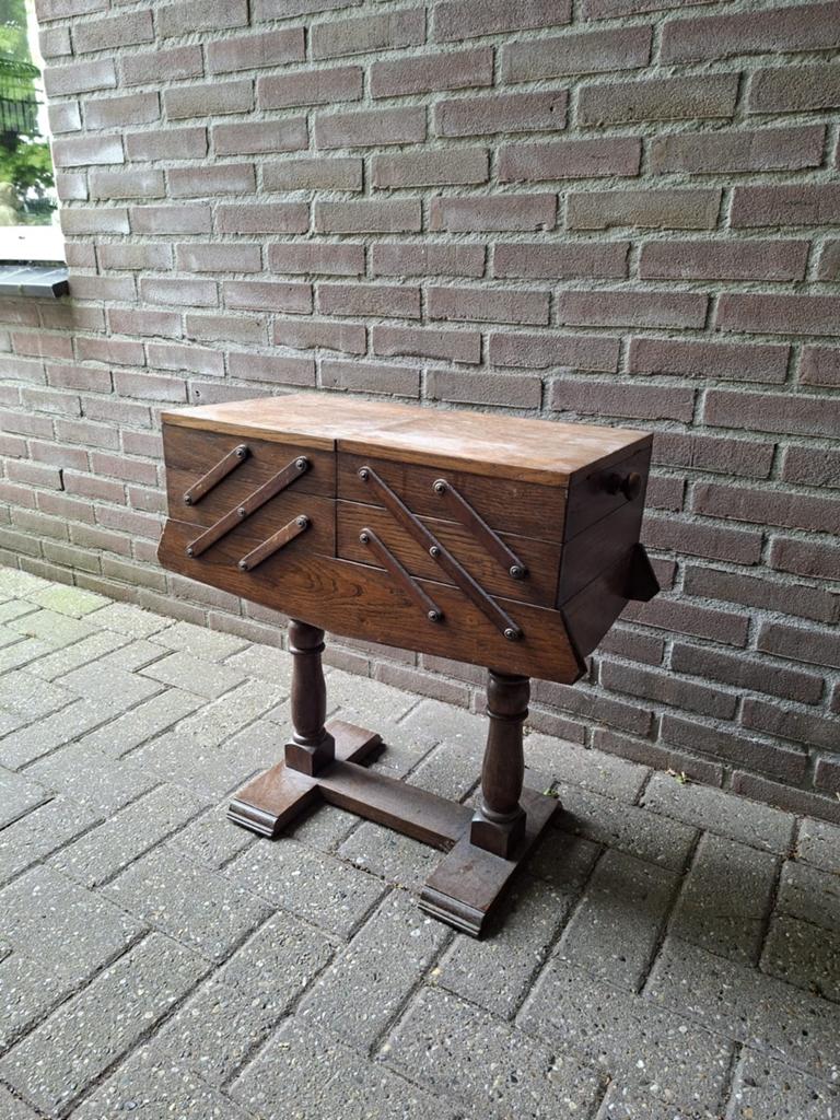 Oud naaikastje, Ophalen, Gebruikt