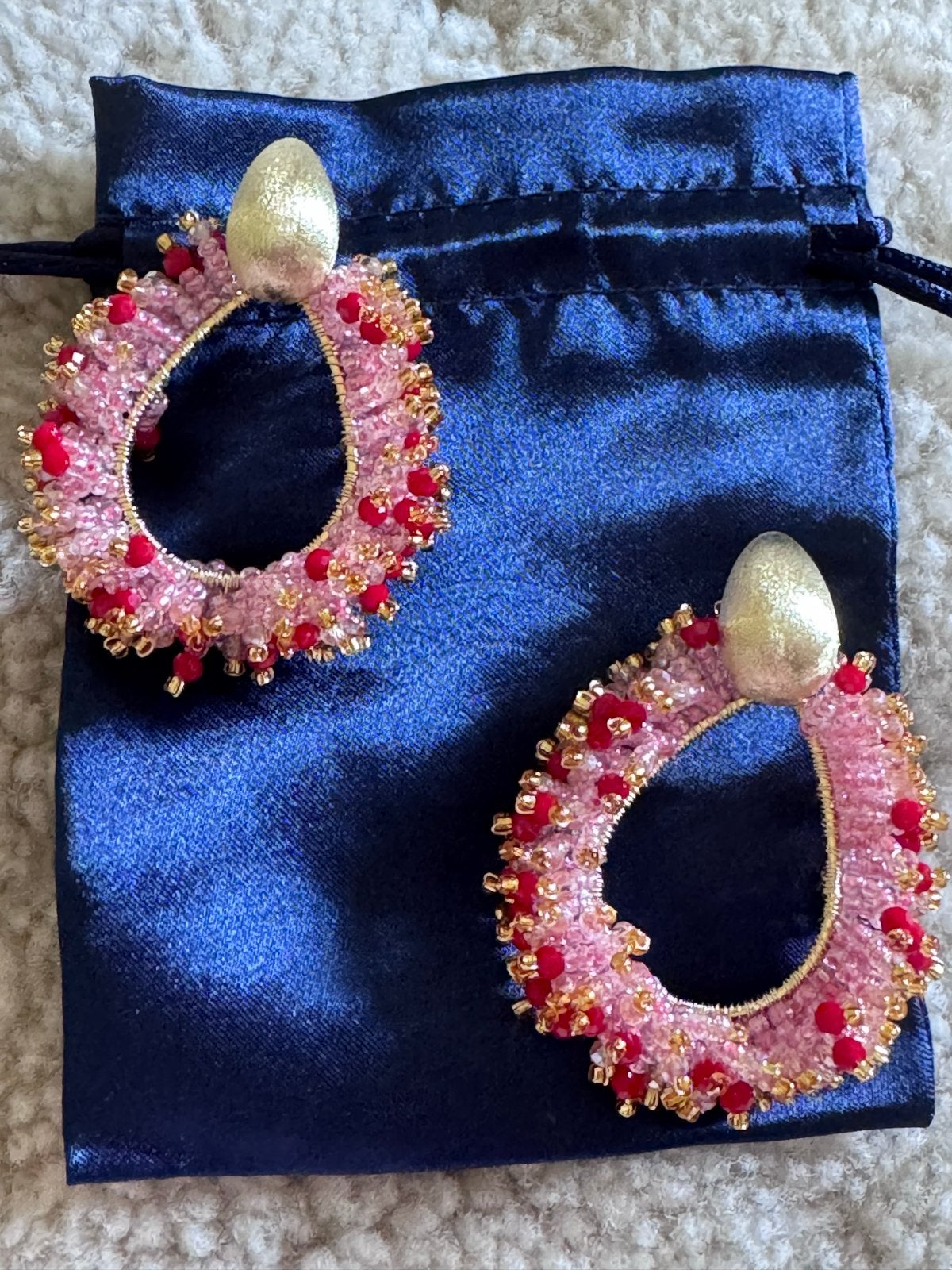 Barong Barong Roze en rode kralen oorbellen, Met kristal, Overige materialen, Hangers, Verzenden