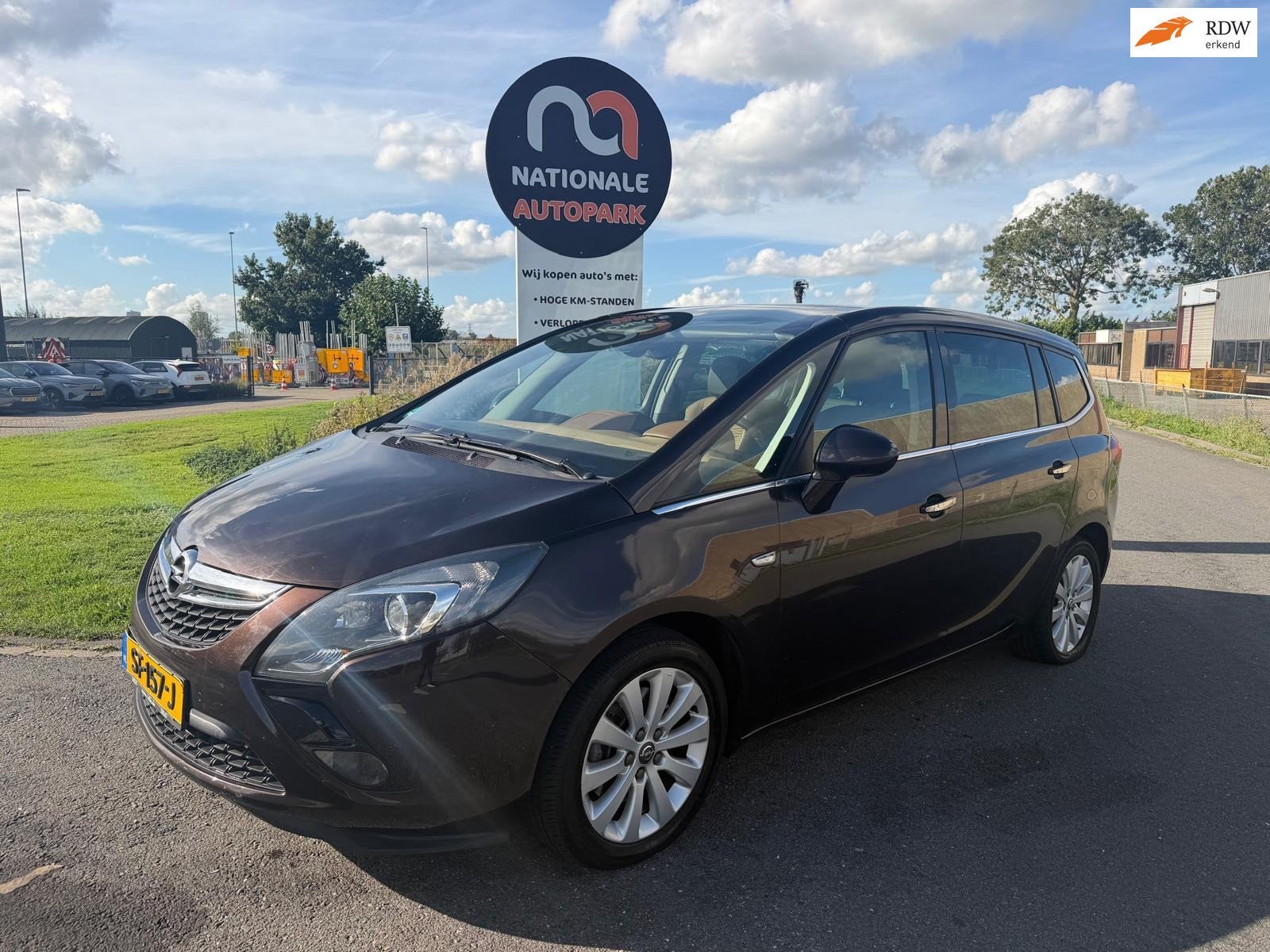 Opel Zafira Tourer | 2013 | 2.0 CDTI Cosmo 7p. | Handgeschak, Voorwielaandrijving, Euro 5, 4 cilinders, Bruin