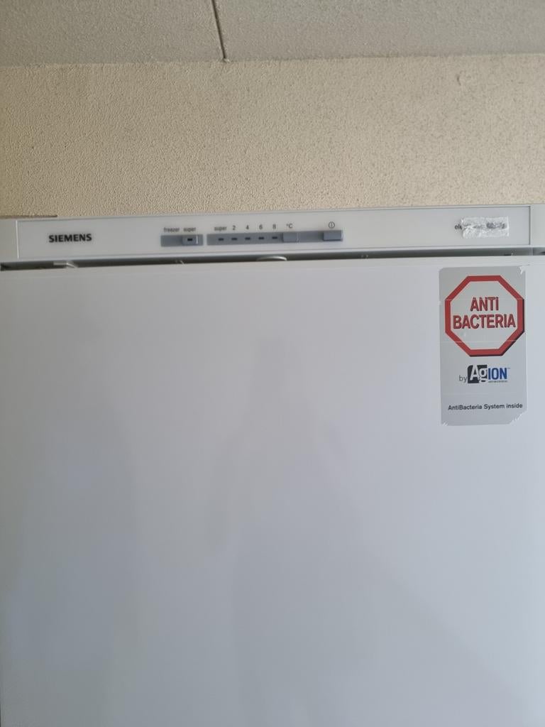Siemens Koel-vriescombinatie in zeer goede staat, Witgoed en Apparatuur, Koelkasten en IJskasten, 200 liter of meer, Met aparte vriezer