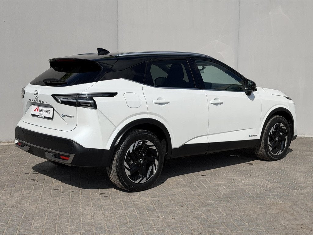Nissan Qashqai 1.5 e-Power N-Connecta / Facelift / Navigatie, Auto's, Nissan, Gebruikt, 190 pk, 2 kWh, Wit