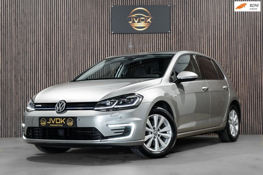 Volkswagen E-Golf E-DITION DSG LED CAMERA LEDER, Auto's, Volkswagen, Bedrijf, Te koop, Golf, ABS, Achteruitrijcamera, Adaptive Cruise Control