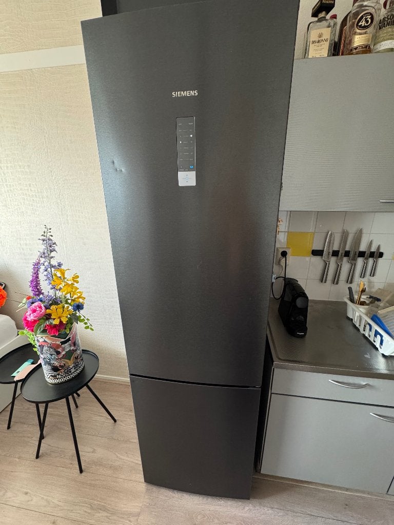Siemens koel-vriescombi, 200 liter of meer, Met aparte vriezer, Zo goed als nieuw, 45 tot 60 cm