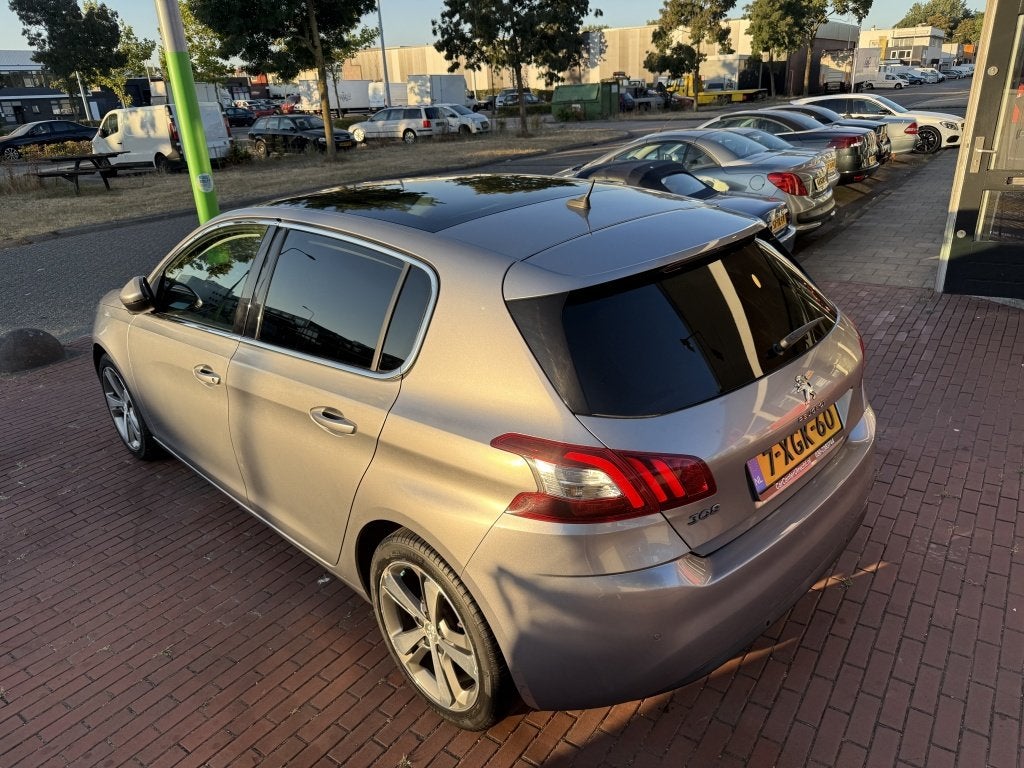 Foto 4 van Peugeot 308 1.6 THP Allure airco pano navi trekhaak