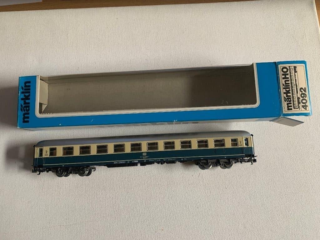 Märklin 4092 H0 Personenrijtuig 2e klasse van de DB, Wisselstroom, Wagon, Ophalen of Verzenden, Zo goed als nieuw