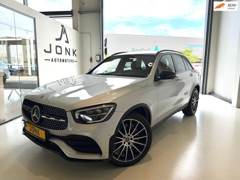 Mercedes-Benz GLC-klasse 200 4MATIC AMG Premium Plus, Auto's, Mercedes-Benz, Gebruikt, Zwart, 4 cilinders, Leder