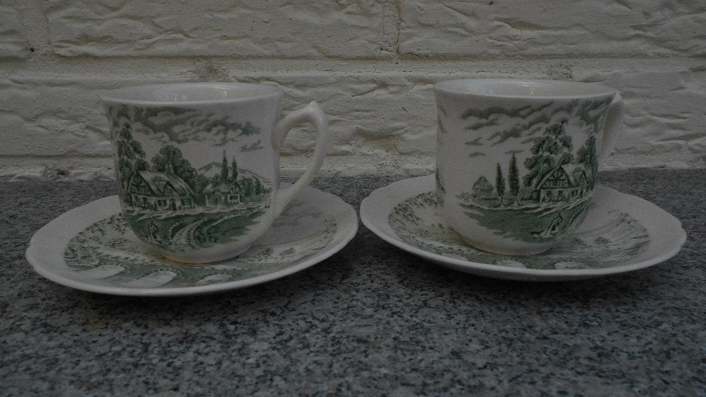 2x groen kop en schotel Bridge Scene Crown Ducal England, Ophalen of Verzenden