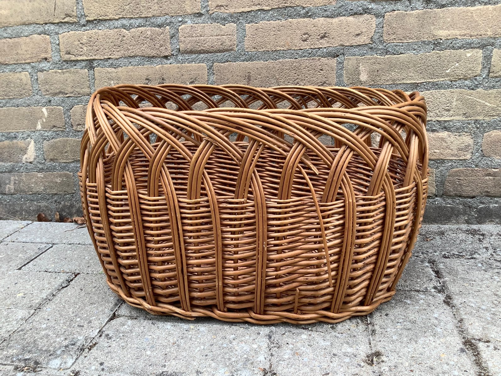 Vintage rieten mand, Ophalen of Verzenden, Gebruikt, Rechthoekig, Riet