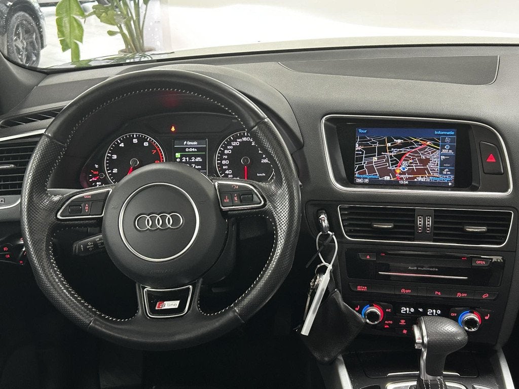 Audi Q5 2.0 TFSI quattro Adrenalin Sport | PANORAMADAK | NAV, Auto's, Audi, Gebruikt, 4 cilinders, Leder en Stof, Origineel Nederlands